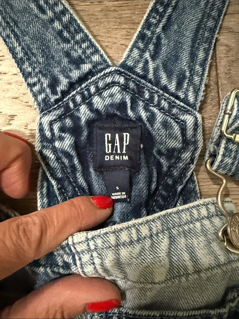 GAP two tone